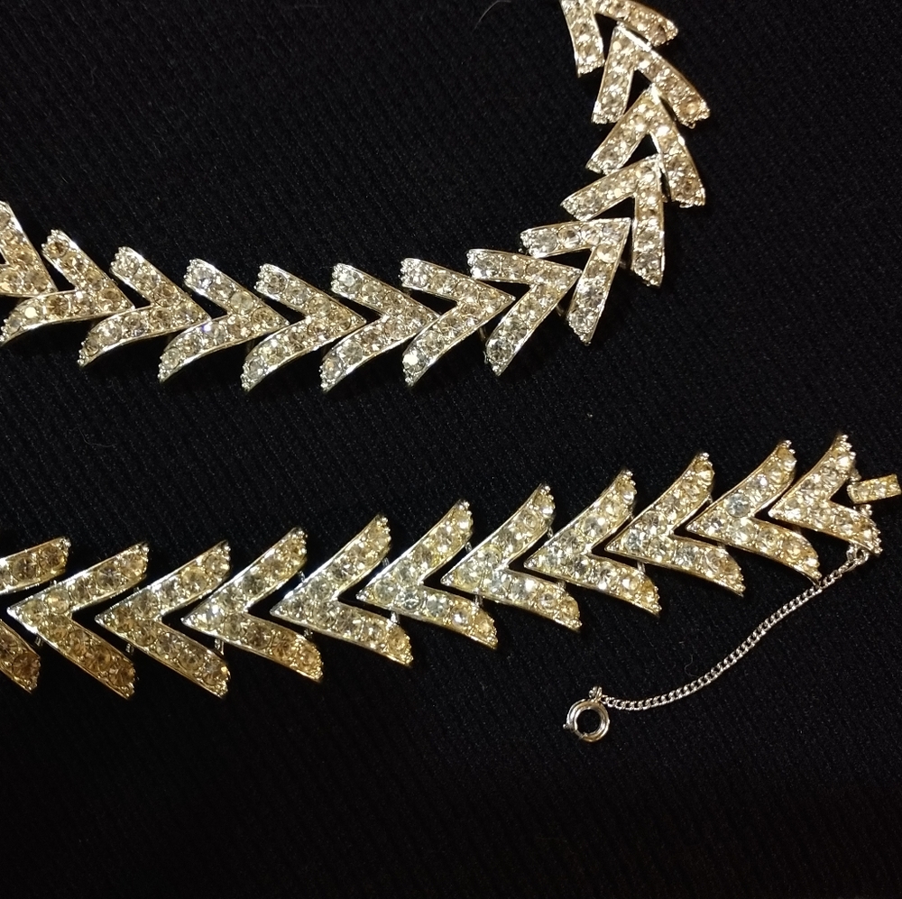 Necklace and bracelet set - Picture 2 of 3